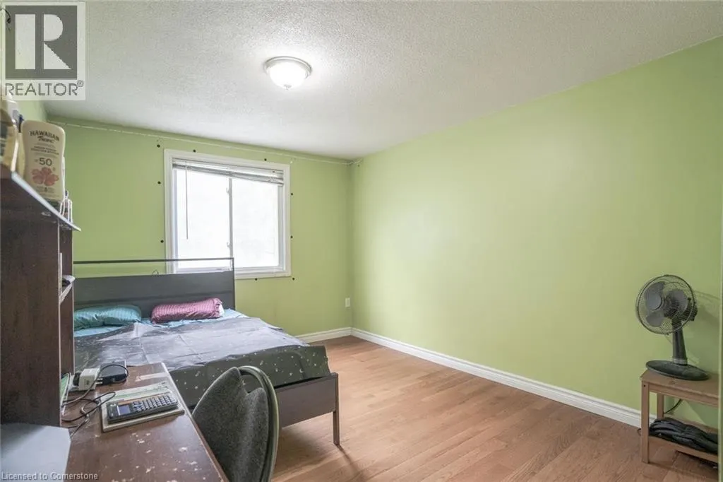 78 GRANDRIDGE Crescent