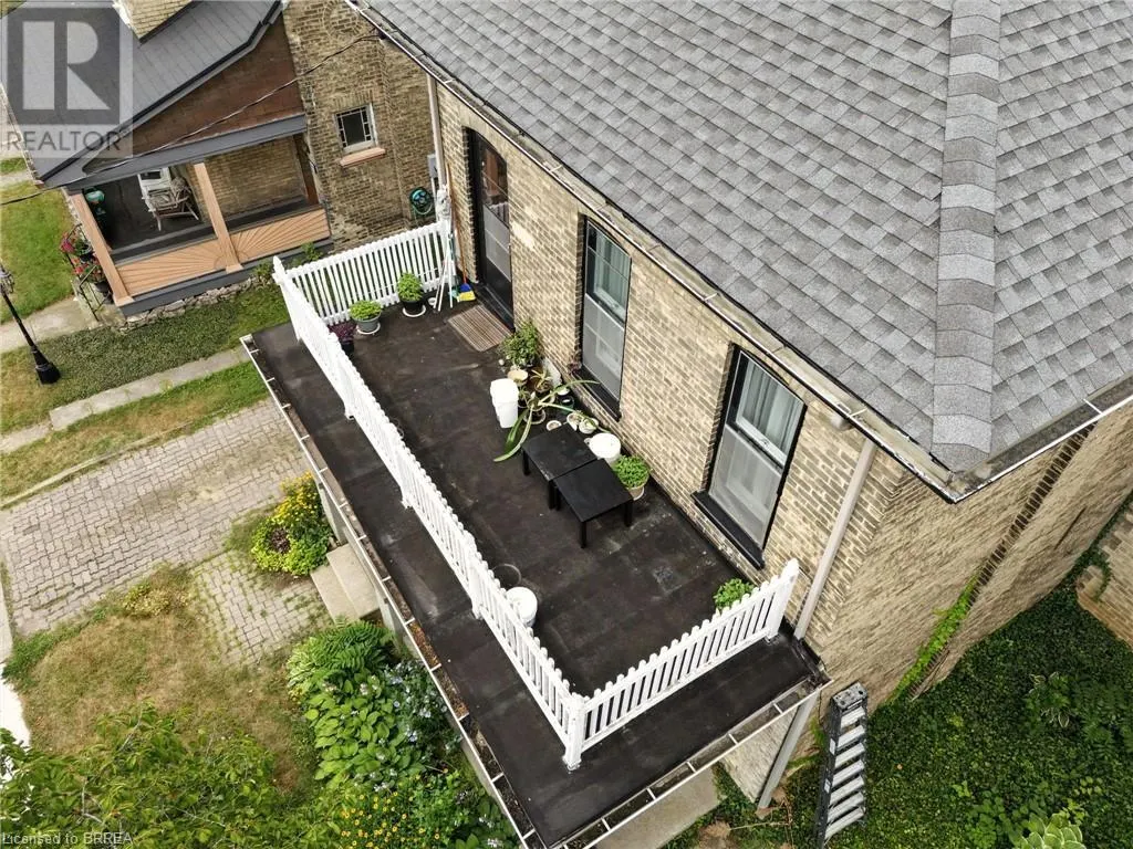 323 DALHOUSIE Street