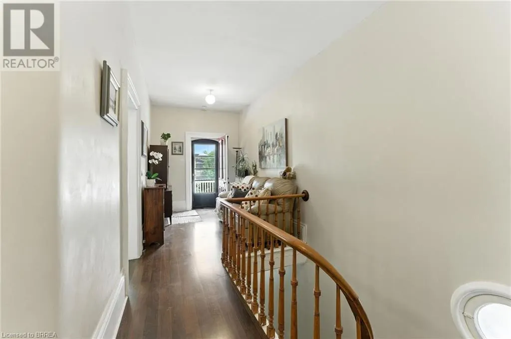 323 DALHOUSIE Street