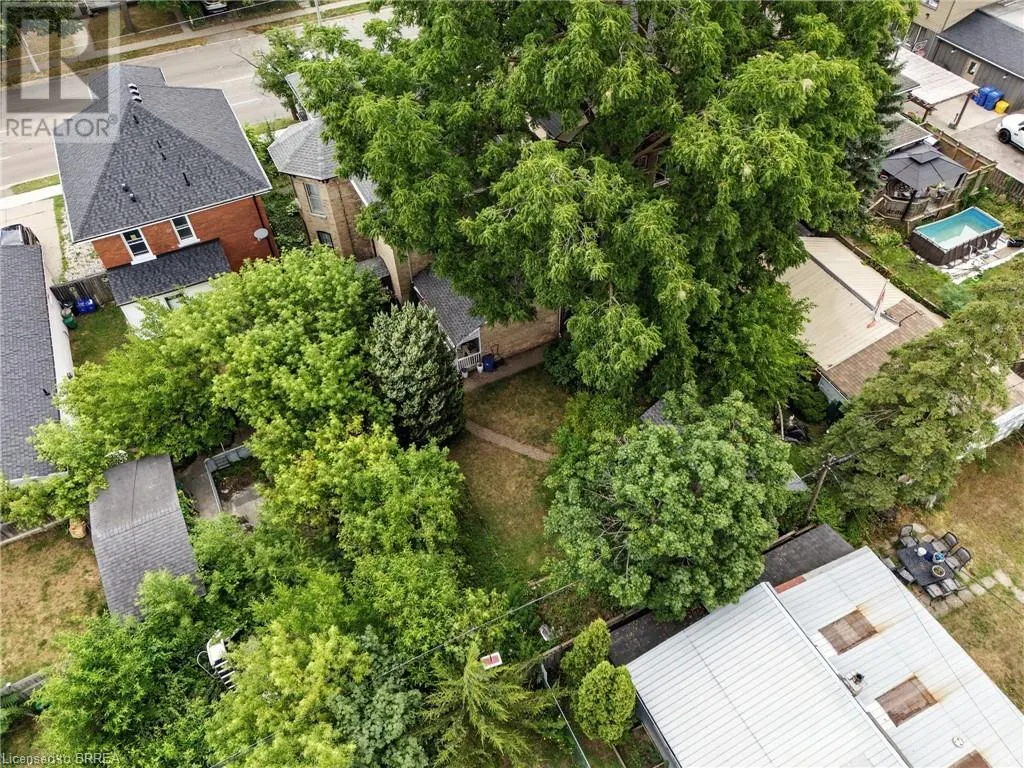 323 DALHOUSIE Street