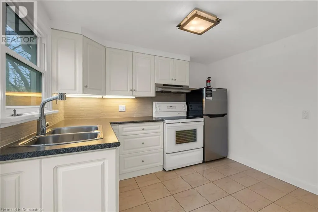 160 WELLAND Avenue Unit# UPPER, #UPPER