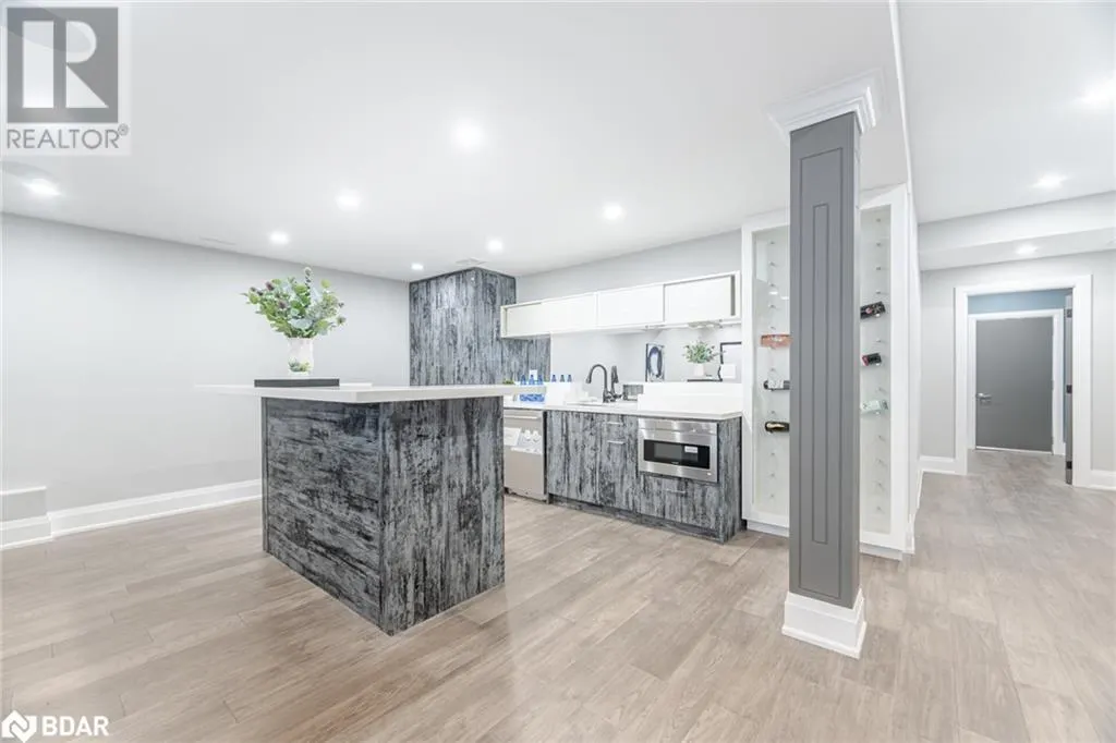 404 ELLEN DAVIDSON Drive