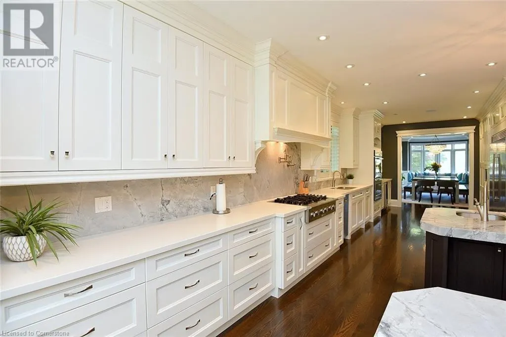 4180 LAKESHORE Road