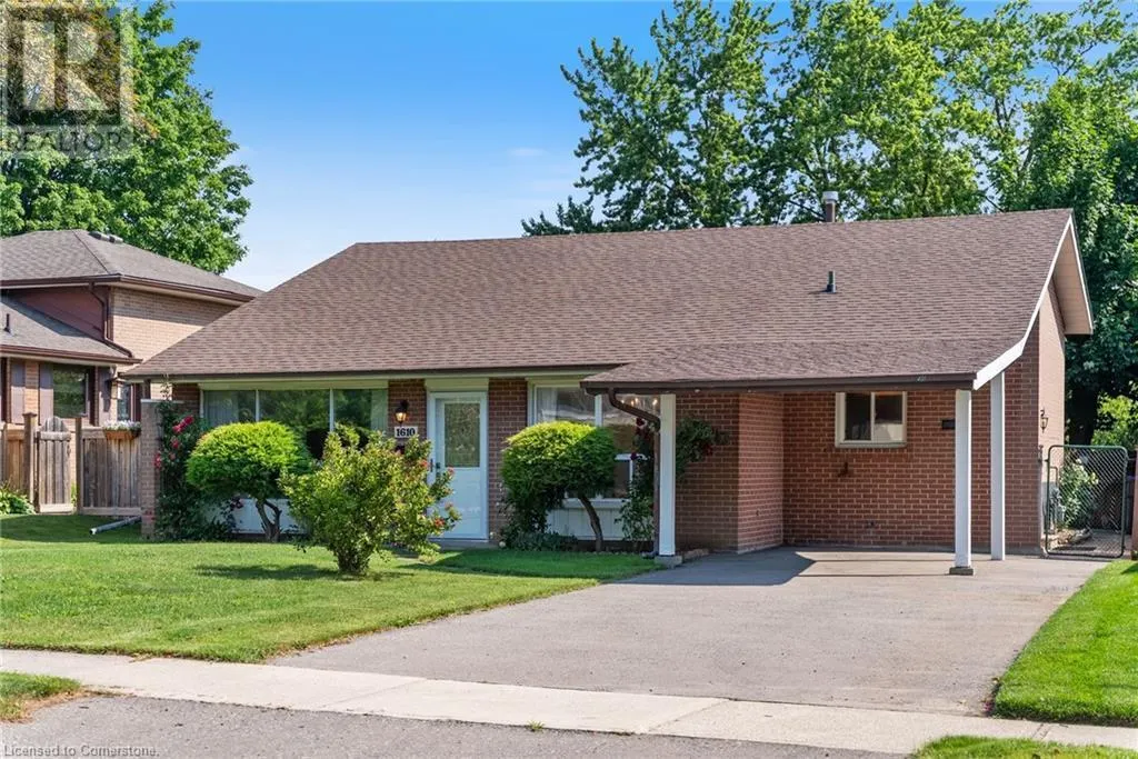 1610 HOBBS Crescent