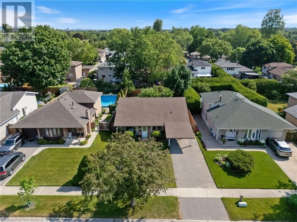 1610 HOBBS Crescent