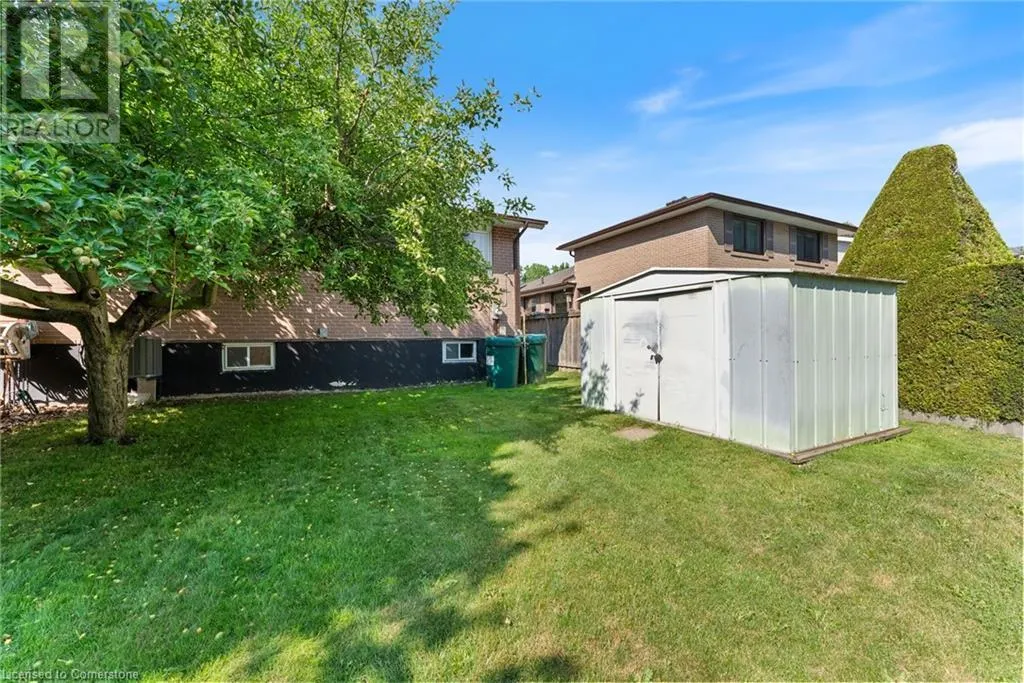1610 HOBBS Crescent