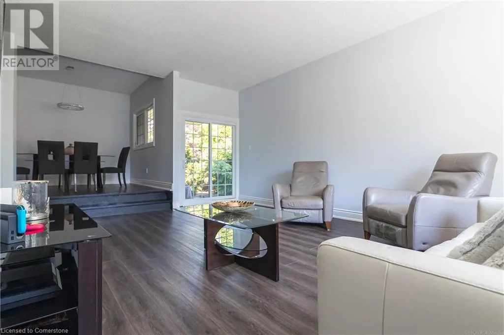 2390 SINCLAIR Circle