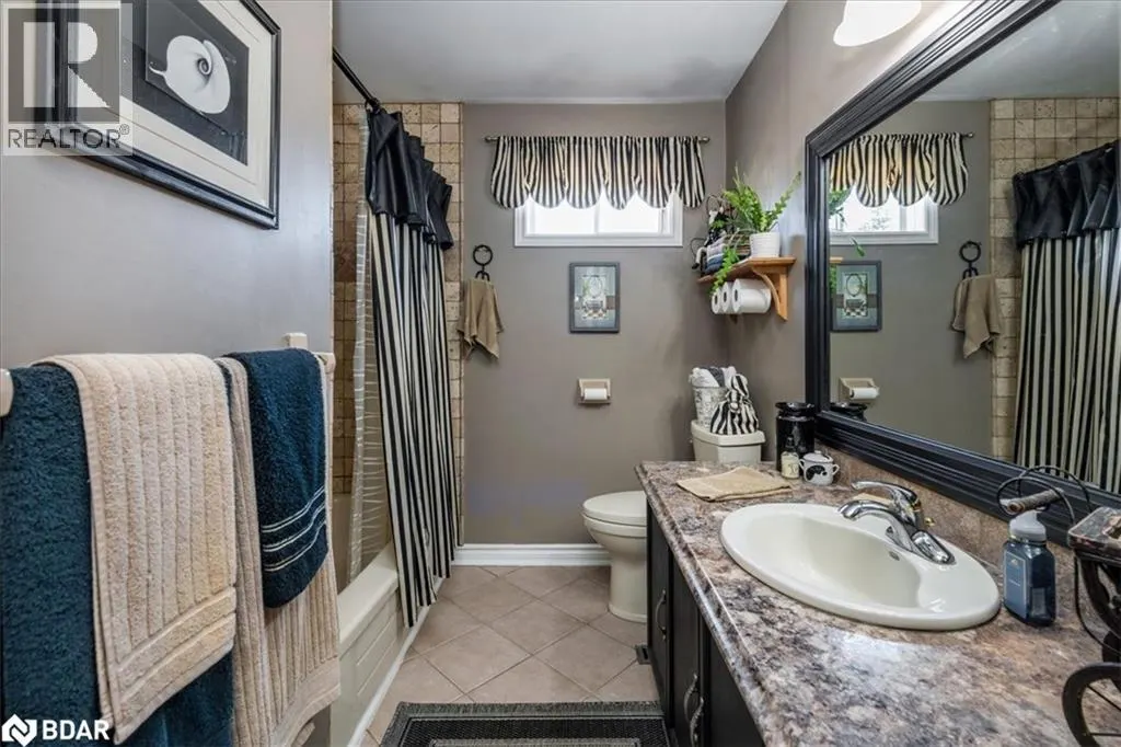 114 CHIEFTAIN Crescent