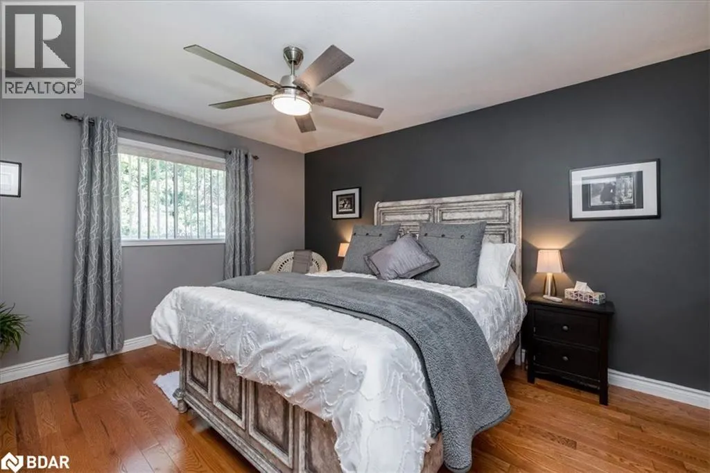 114 CHIEFTAIN Crescent