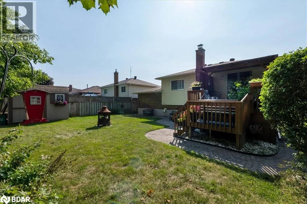 114 CHIEFTAIN Crescent