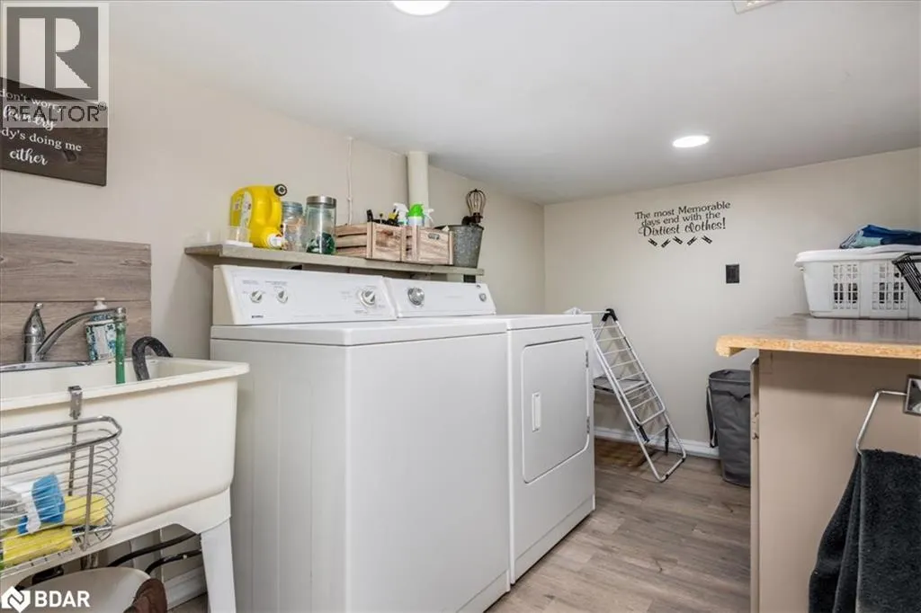 114 CHIEFTAIN Crescent