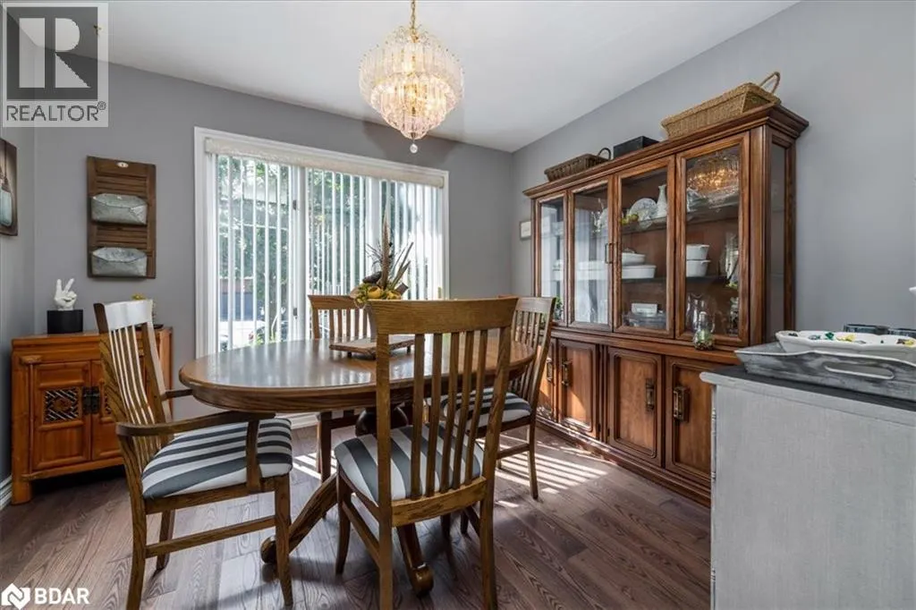114 CHIEFTAIN Crescent