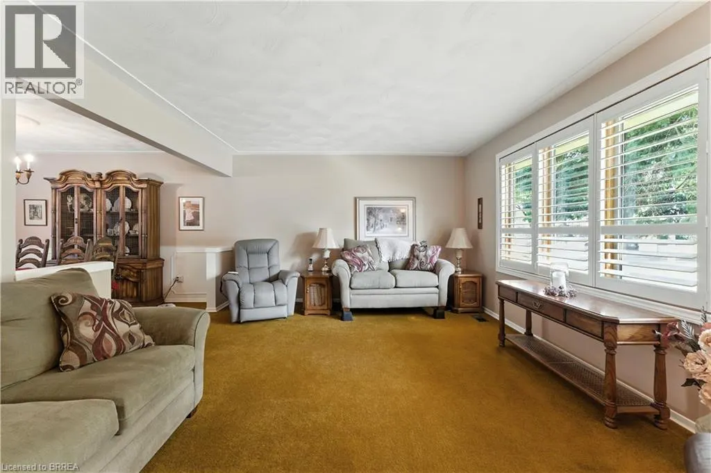 7 PALM Crescent