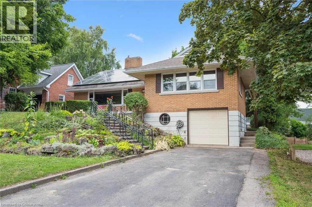 688 ROCKWAY Drive