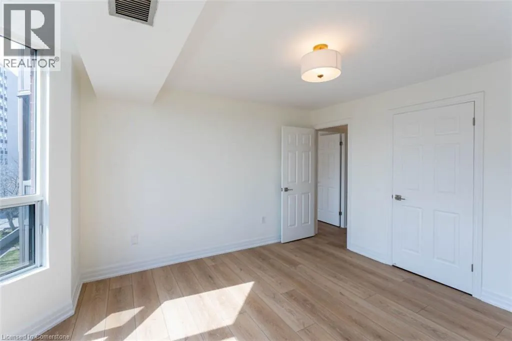 2121 LAKESHORE Road Unit# 503, #503