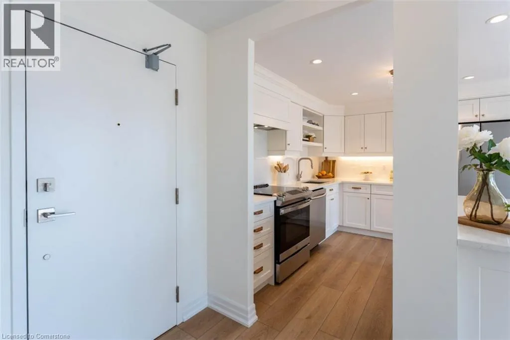 2121 LAKESHORE Road Unit# 503, #503