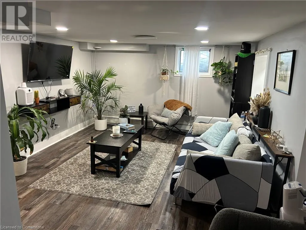 122 HELLEMS Avenue Unit# 1, #1