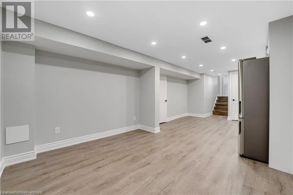 8059 AINTREE Drive Unit# Lower, #Lower