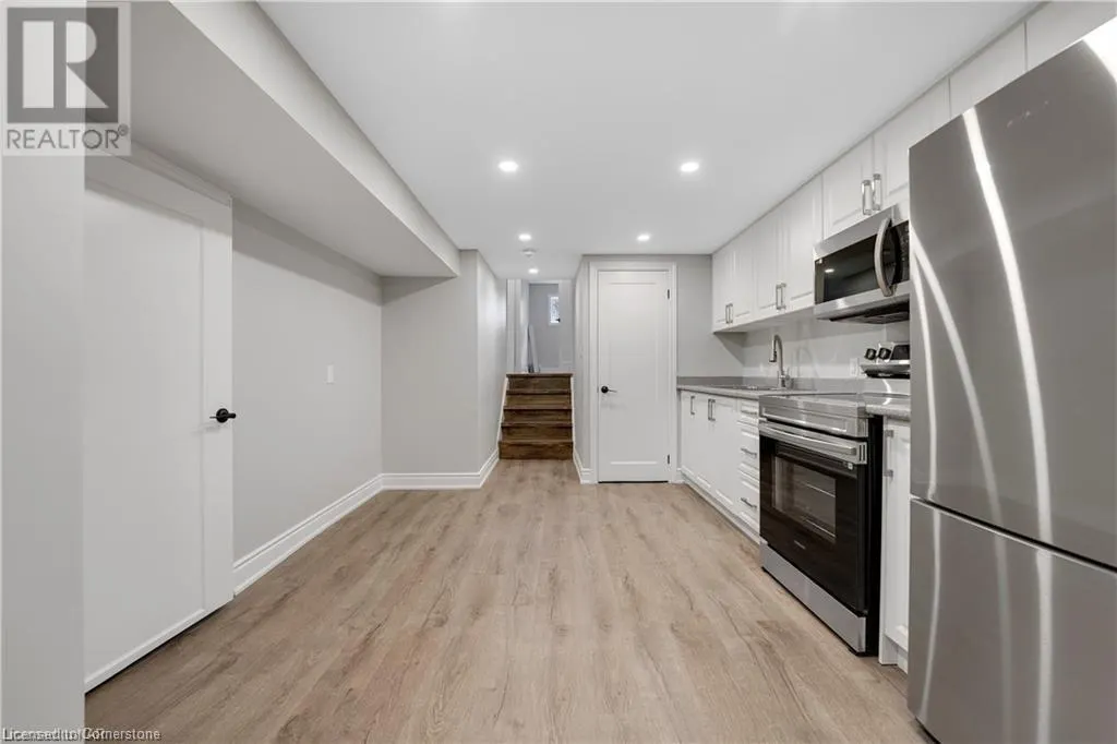 8059 AINTREE Drive Unit# Lower, #Lower