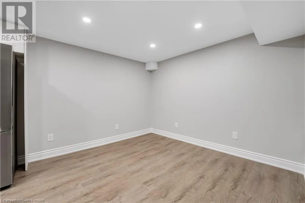8059 AINTREE Drive Unit# Lower, #Lower