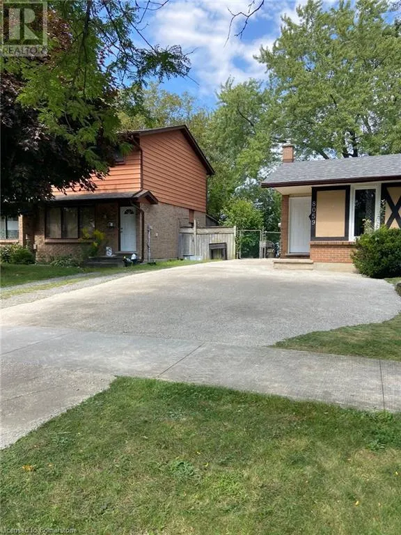 8059 AINTREE Drive Unit# Lower, #Lower