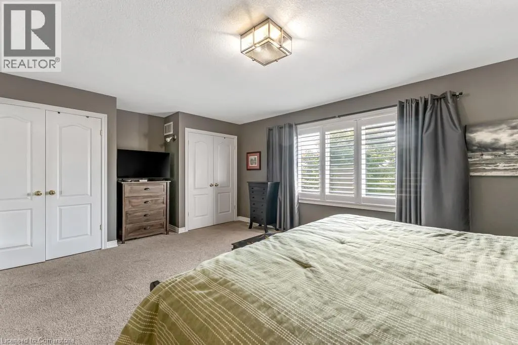 21 FOREST VALLEY Crescent
