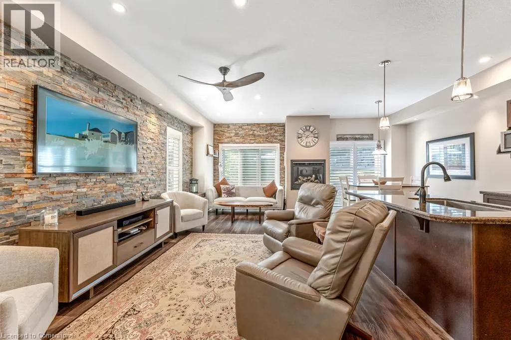 21 FOREST VALLEY Crescent