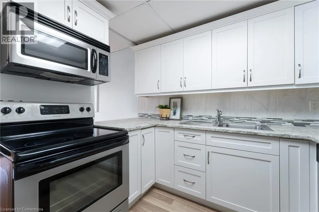 8646 WILLOUGHBY Drive Unit# 10, #10