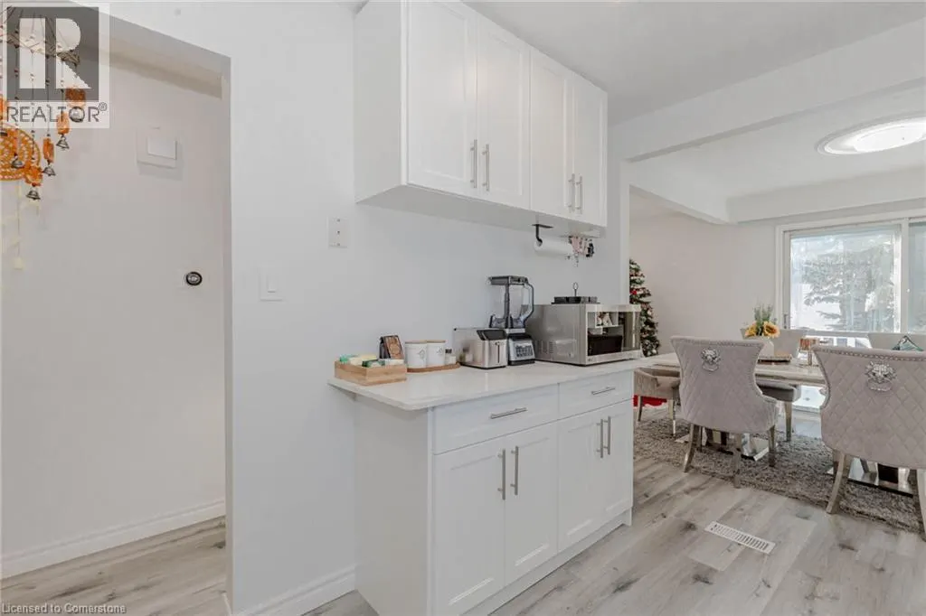 512 GLENDENE Crescent