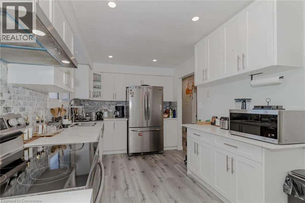 512 GLENDENE Crescent
