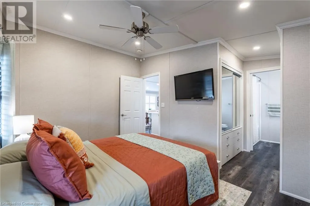 4449 MILBUROUGH Line Unit# 8 Poplar, #8 Poplar