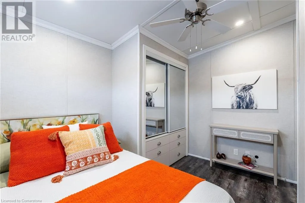 4449 MILBUROUGH Line Unit# 8 Poplar, #8 Poplar