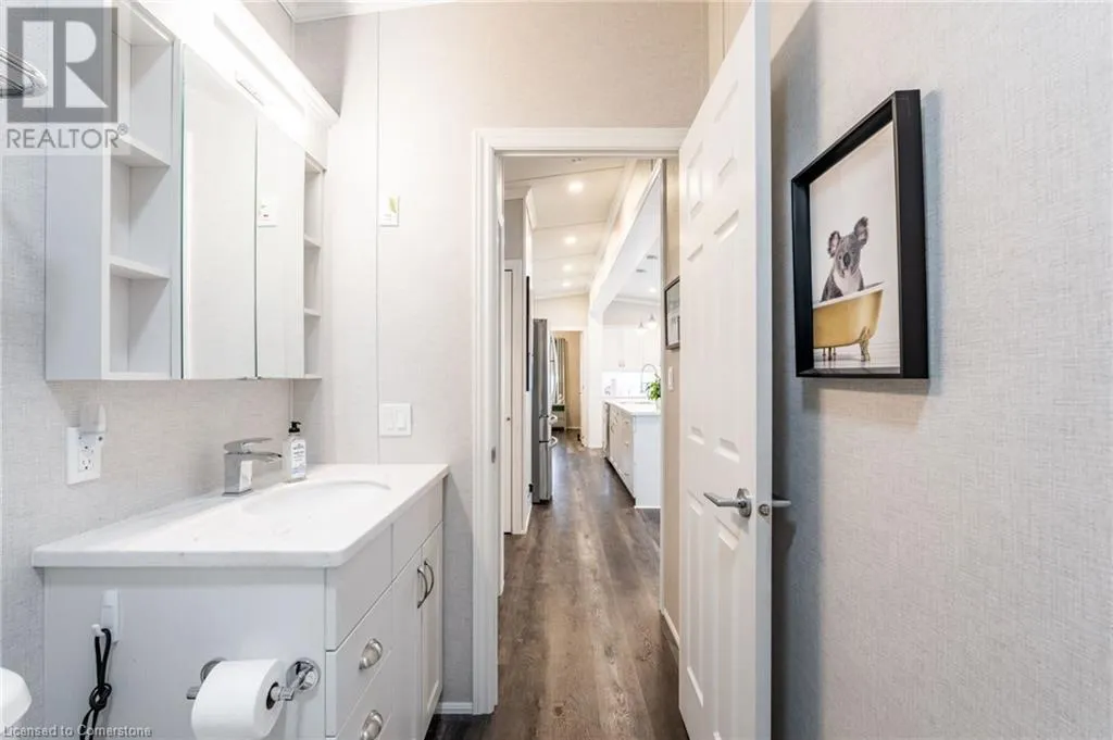 4449 MILBUROUGH Line Unit# 8 Poplar, #8 Poplar