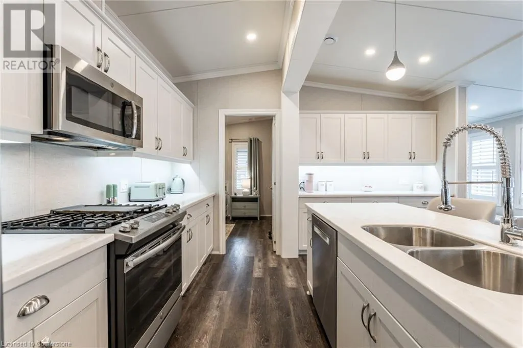 4449 MILBUROUGH Line Unit# 8 Poplar, #8 Poplar
