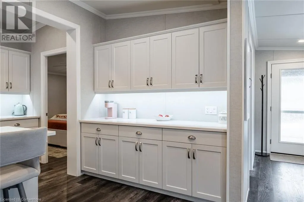 4449 MILBUROUGH Line Unit# 8 Poplar, #8 Poplar