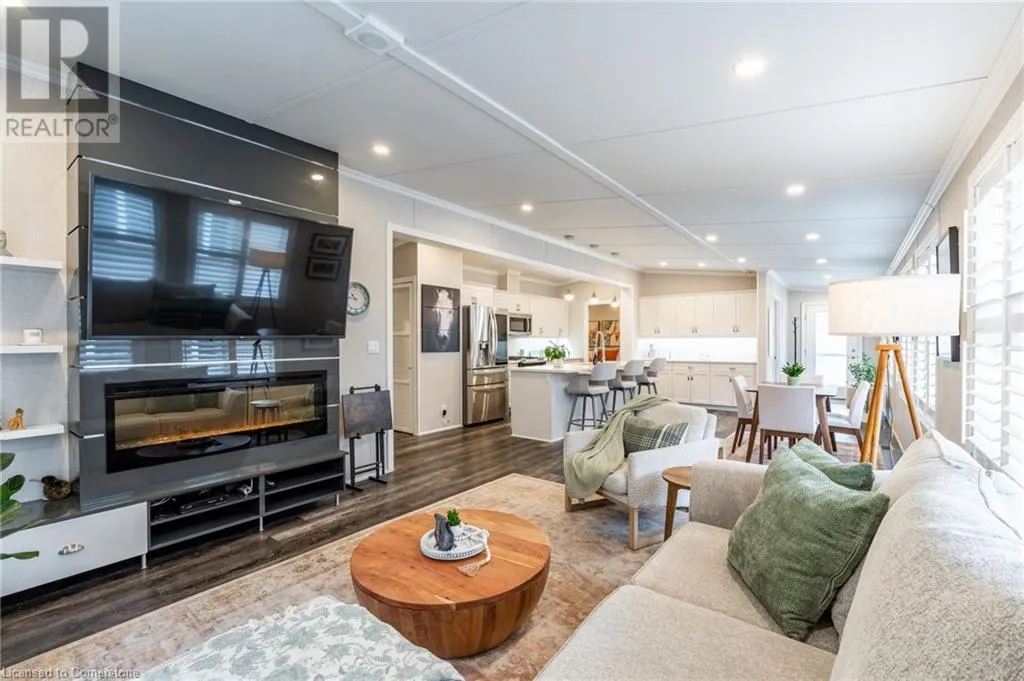 4449 MILBUROUGH Line Unit# 8 Poplar, #8 Poplar