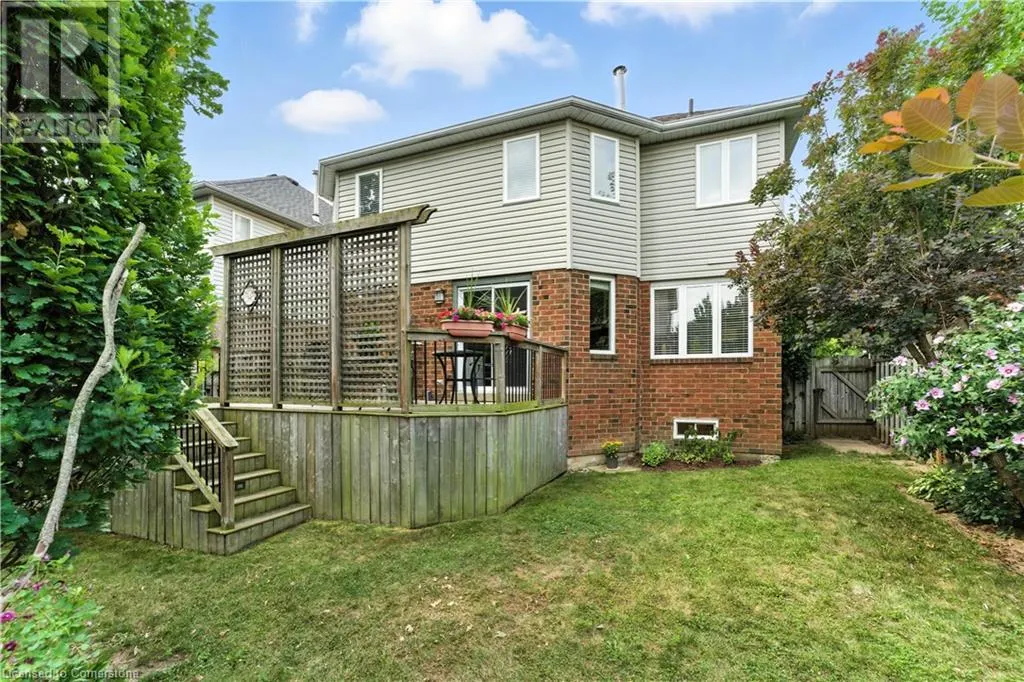 51 STRATHROY Crescent