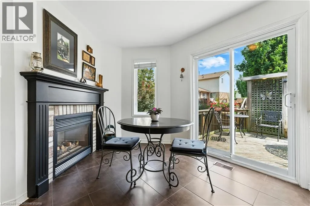 51 STRATHROY Crescent