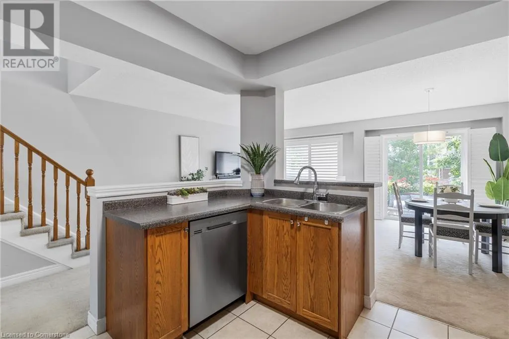 130 ROBERT Street Unit# 32, #32