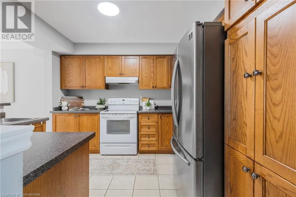 130 ROBERT Street Unit# 32, #32