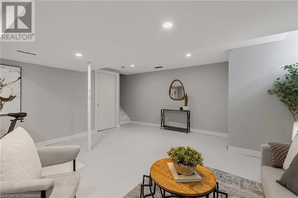 130 ROBERT Street Unit# 32, #32