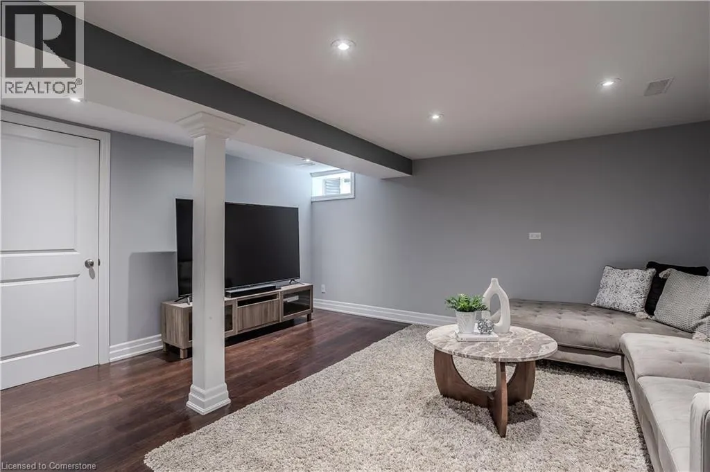 447 WOODVIEW Road Unit# 3, #3