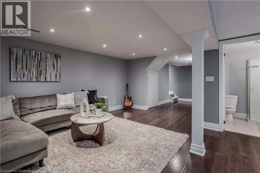 447 WOODVIEW Road Unit# 3, #3