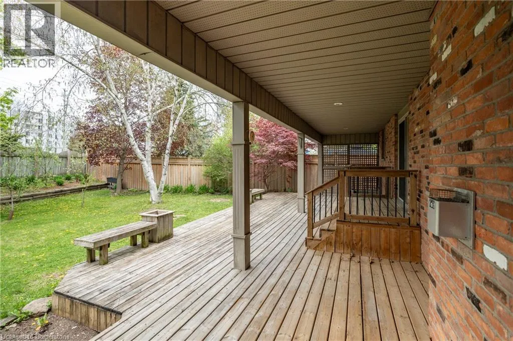 632 BAYHAMPTON Crescent