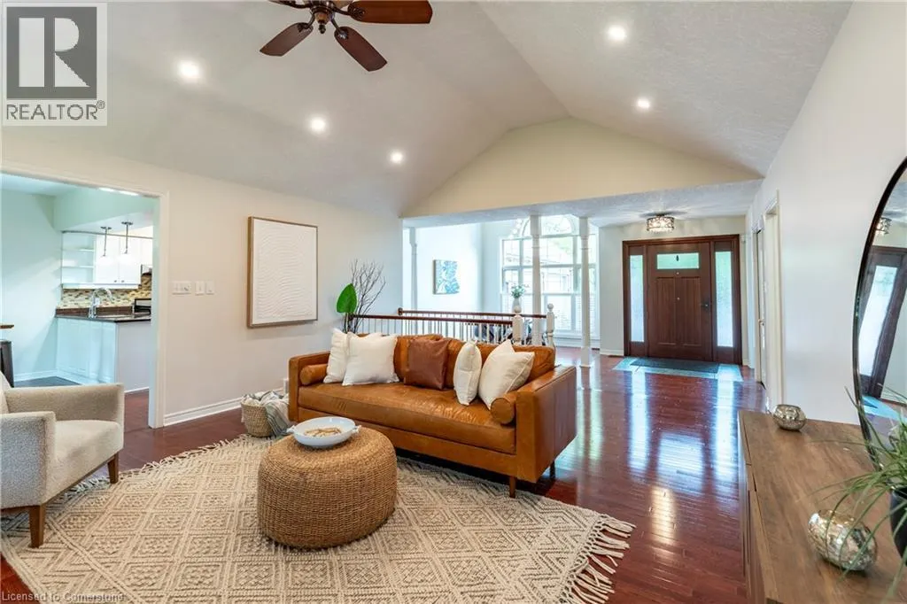 632 BAYHAMPTON Crescent