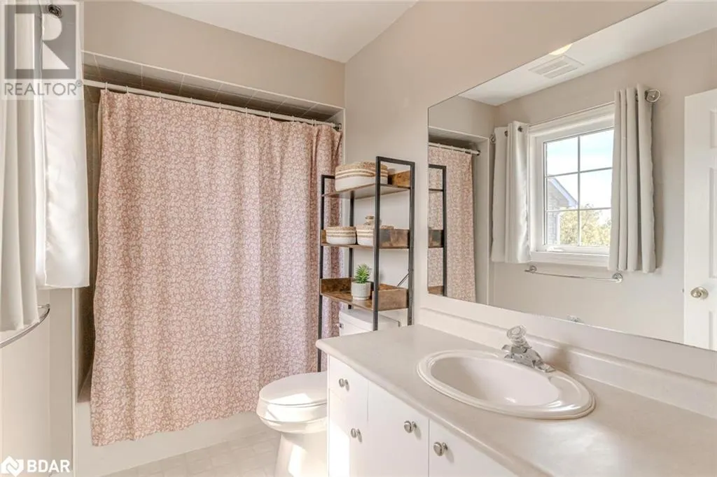 2 NORTHVIEW Crescent
