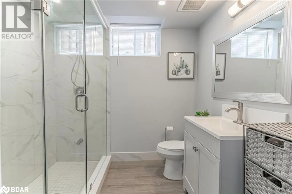 2 NORTHVIEW Crescent