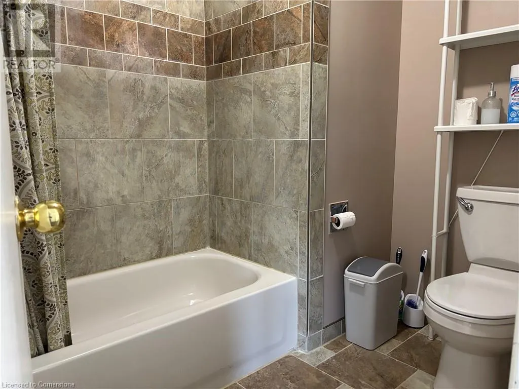 322 SCOTTSDALE DR