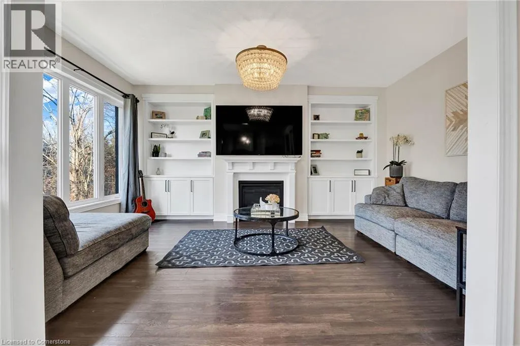 210 DOLMAN Street