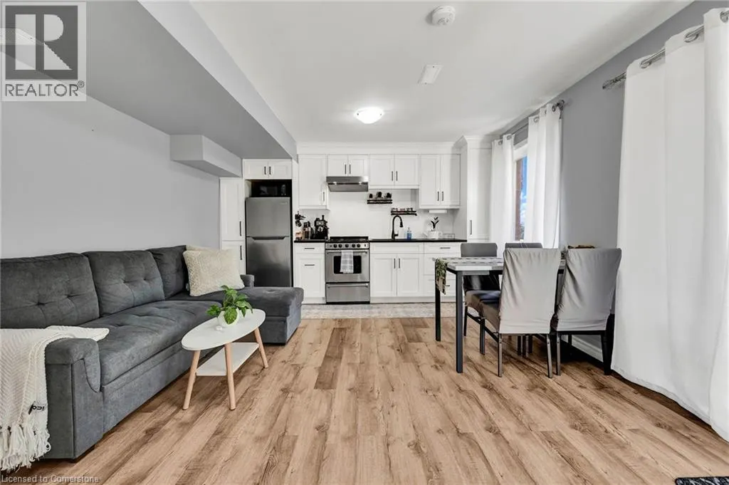 210 DOLMAN Street